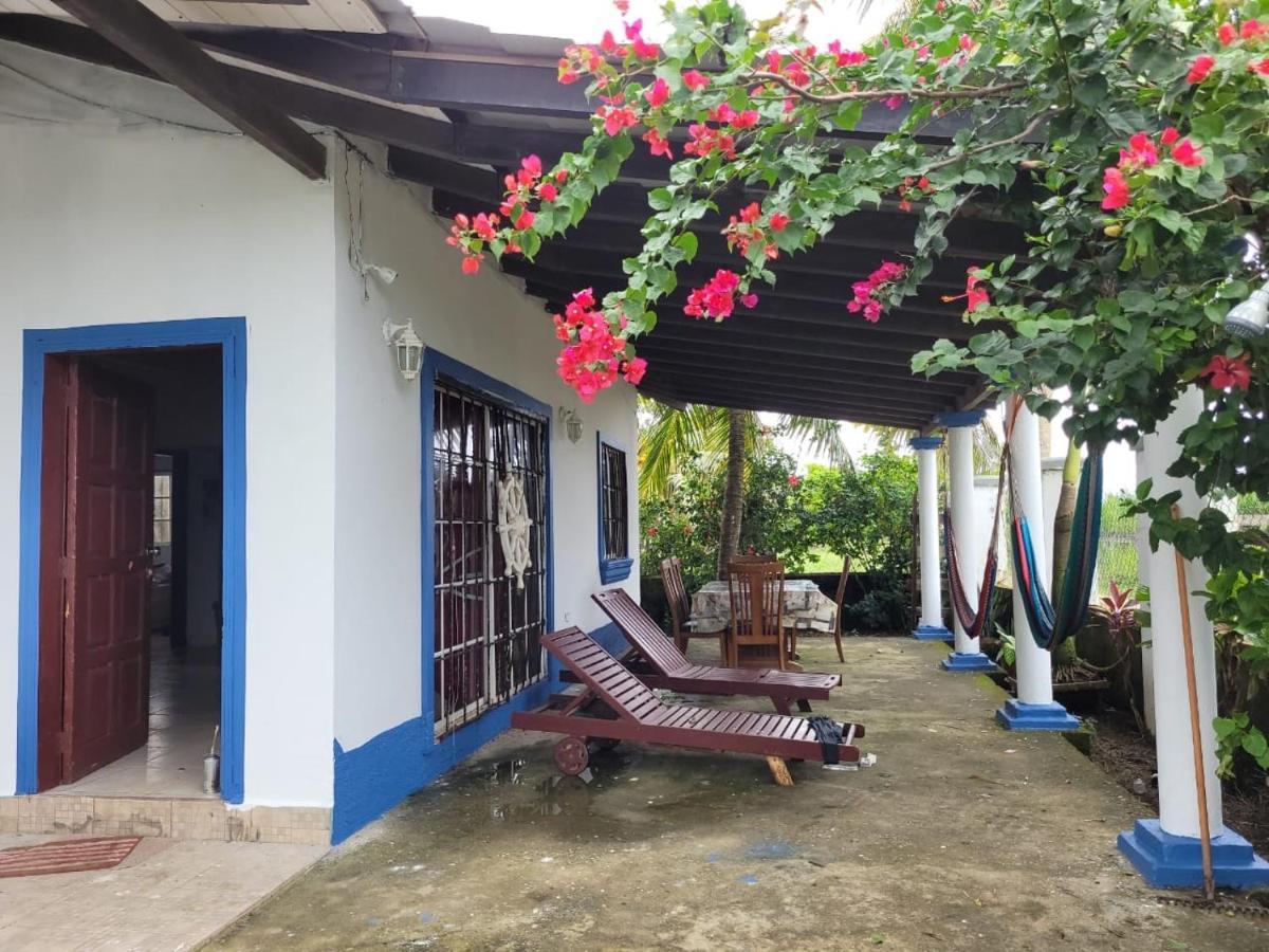 Hostal Rudy'S Beach Puerto Cortes Ngoại thất bức ảnh